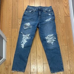 American Eagle Comfort Stretch Waistband Mom Jean